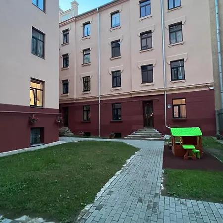 Riverside Promenade M3